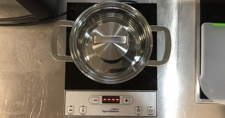 Talking induction cooker