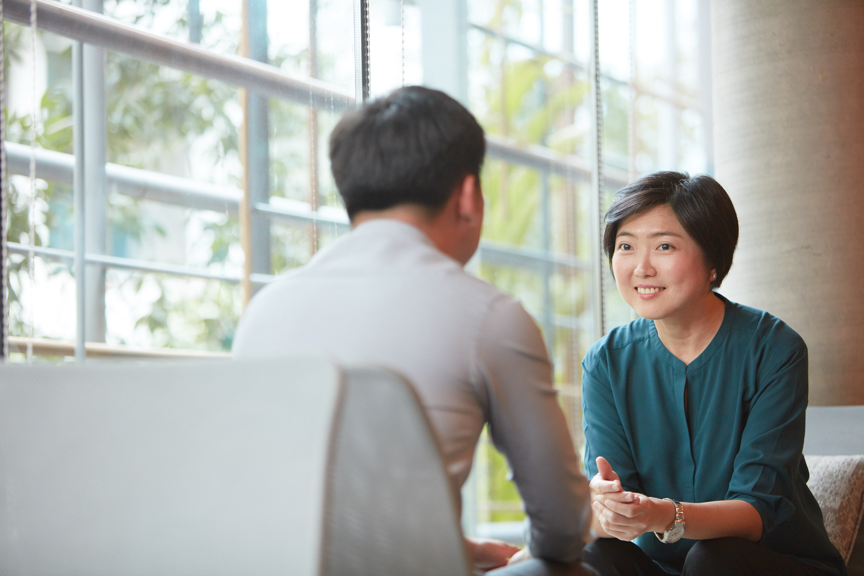 Job coach assessing her client